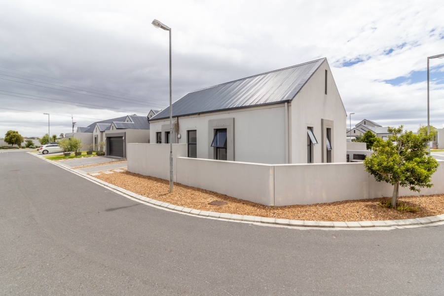 To Let 3 Bedroom Property for Rent in Aan de Wijnlanden Western Cape